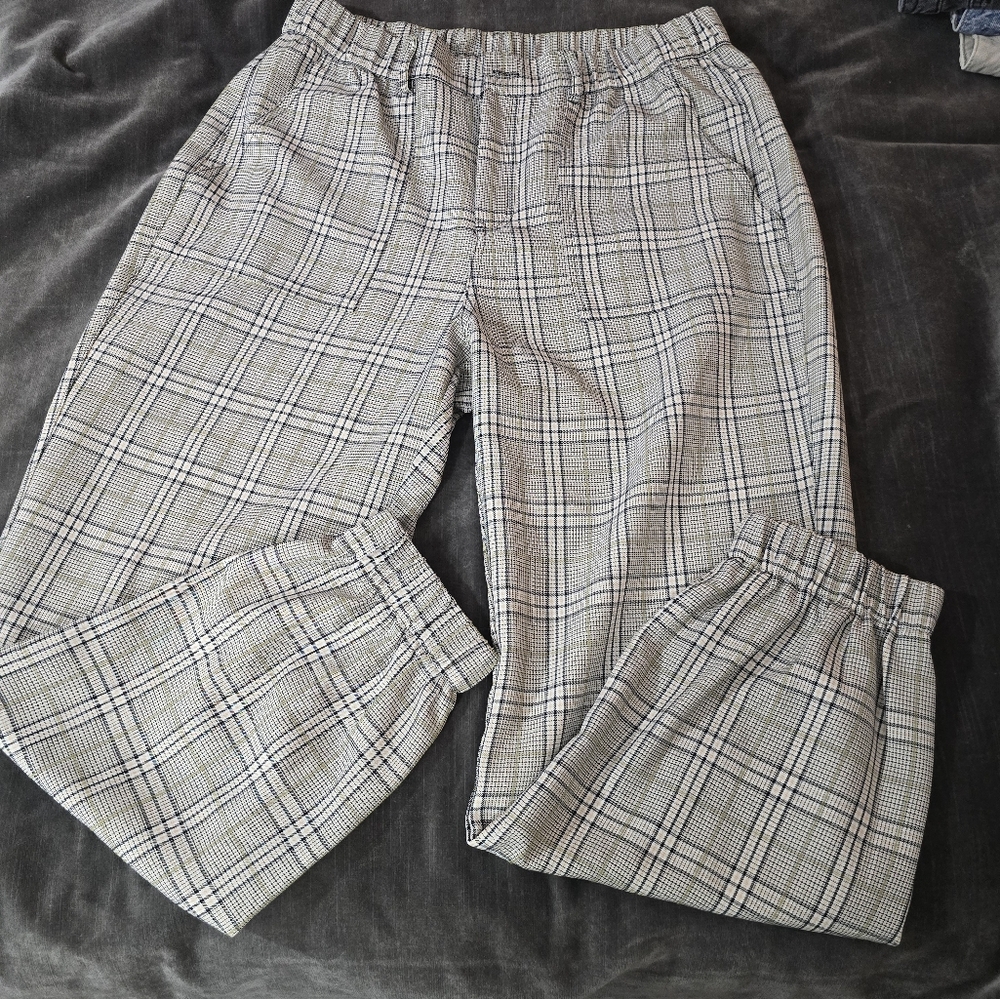 Windsor Cream and Black Chinos Relaxed Fit